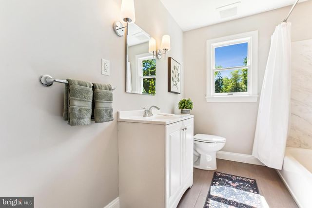 1750 OVERLOOK DR, Silver Spring, MD 20903