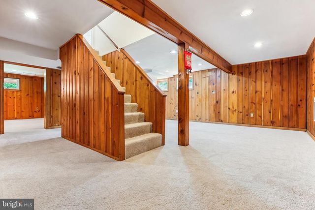 1750 OVERLOOK DR, Silver Spring, MD 20903