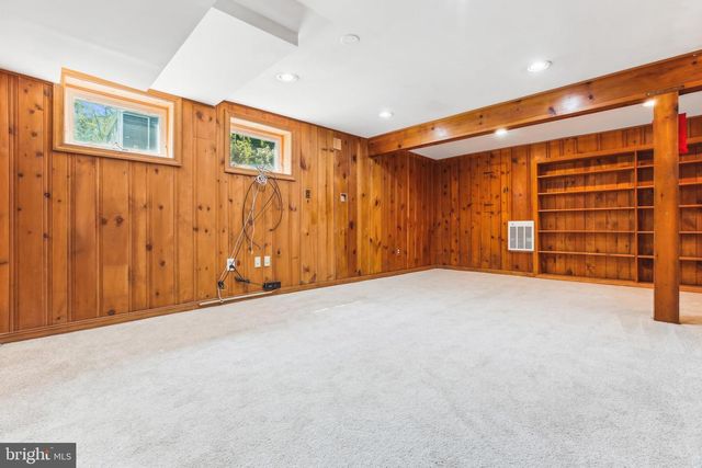 1750 OVERLOOK DR, Silver Spring, MD 20903