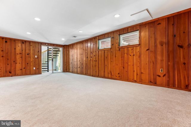 1750 OVERLOOK DR, Silver Spring, MD 20903