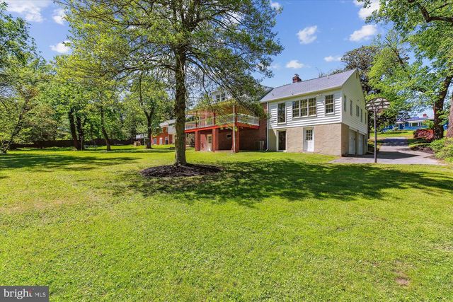 1750 OVERLOOK DR, Silver Spring, MD 20903