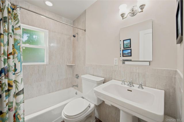 102 Stephan Marc Lane, New Hyde Park, NY 11040