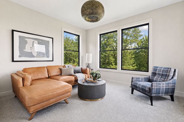 3725 Knightsbridge Lane N, Lake Elmo, MN 55042