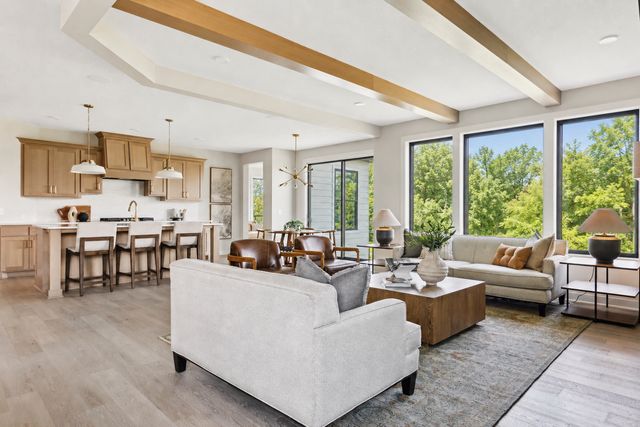 3725 Knightsbridge Lane N, Lake Elmo, MN 55042