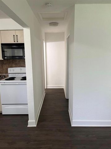 6028 SW 27th St R, Miramar, FL 33023