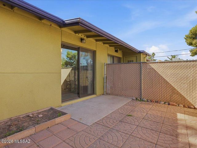 350 N Silverbell Rd Apt 145, Tucson, AZ 85745