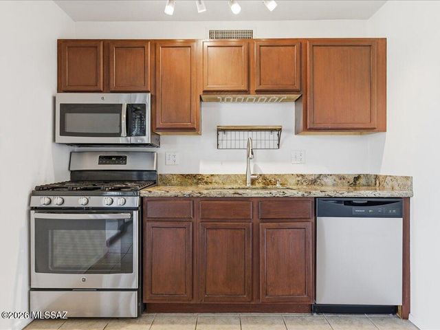 350 N Silverbell Rd Apt 145, Tucson, AZ 85745