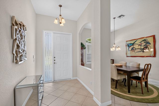 9574 LANTERN BAY Circle, West Palm Beach, FL 33411