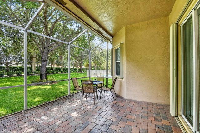 9574 LANTERN BAY Circle, West Palm Beach, FL 33411