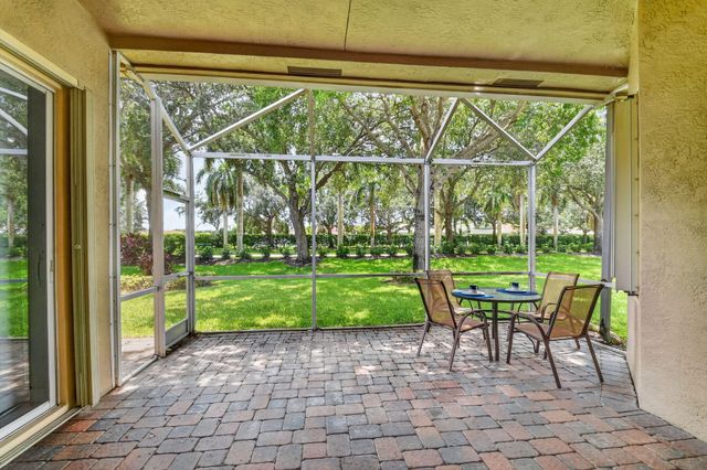 9574 LANTERN BAY Circle, West Palm Beach, FL 33411