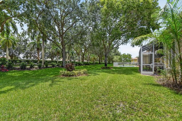 9574 LANTERN BAY Circle, West Palm Beach, FL 33411