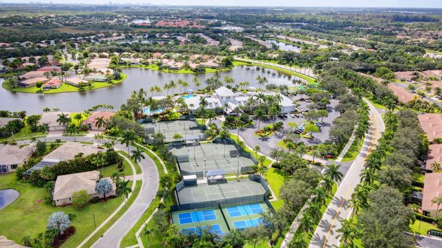 9574 LANTERN BAY Circle, West Palm Beach, FL 33411