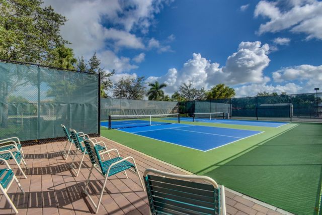 9574 LANTERN BAY Circle, West Palm Beach, FL 33411