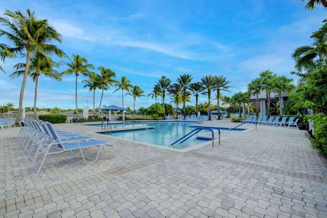 9574 LANTERN BAY Circle, West Palm Beach, FL 33411
