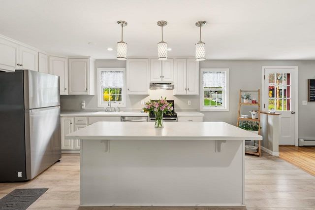 21 Gary Lane, Exeter, NH 03833