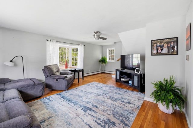 21 Gary Lane, Exeter, NH 03833