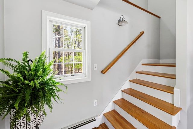 21 Gary Lane, Exeter, NH 03833