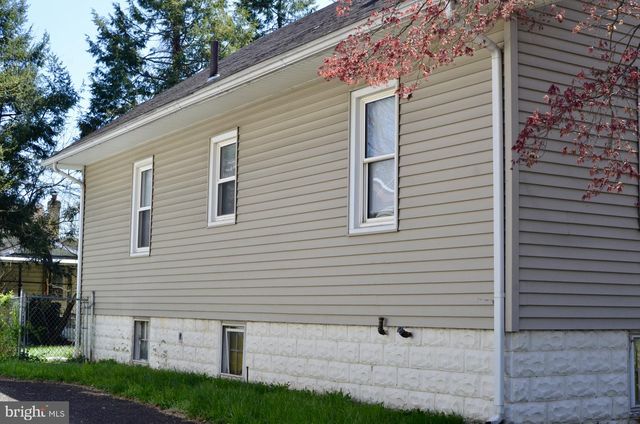 220 LINDEN, Oaklyn, NJ 08107