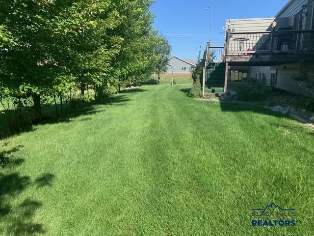 6908 EMERALD HEIGHTS RD, Summerset, SD 57718