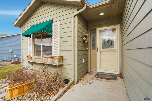 6908 EMERALD HEIGHTS RD, Summerset, SD 57718