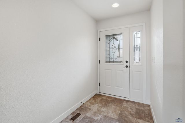 6908 EMERALD HEIGHTS RD, Summerset, SD 57718