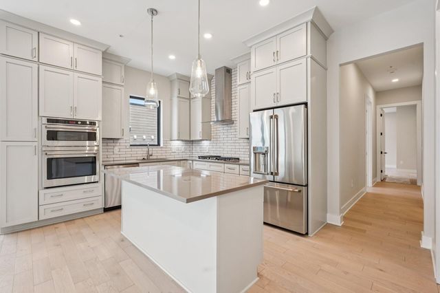 2842 Gunnison Drive, 303, Columbus, OH 43228