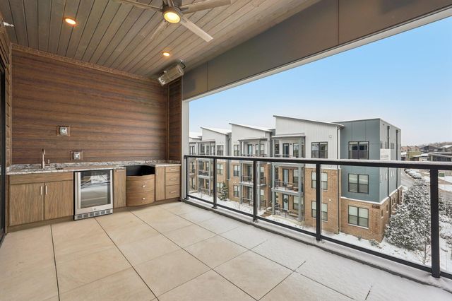 2842 Gunnison Drive, 303, Columbus, OH 43228