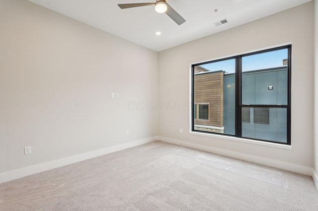 2842 Gunnison Drive, 303, Columbus, OH 43228