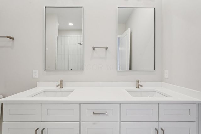 2842 Gunnison Drive, 303, Columbus, OH 43228