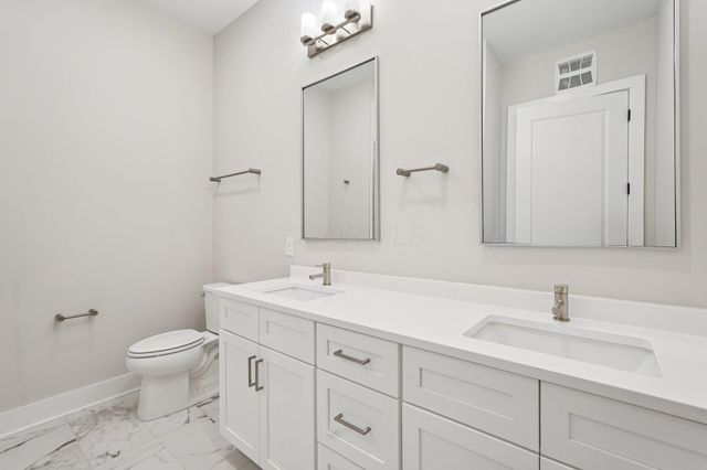 2842 Gunnison Drive, 303, Columbus, OH 43228