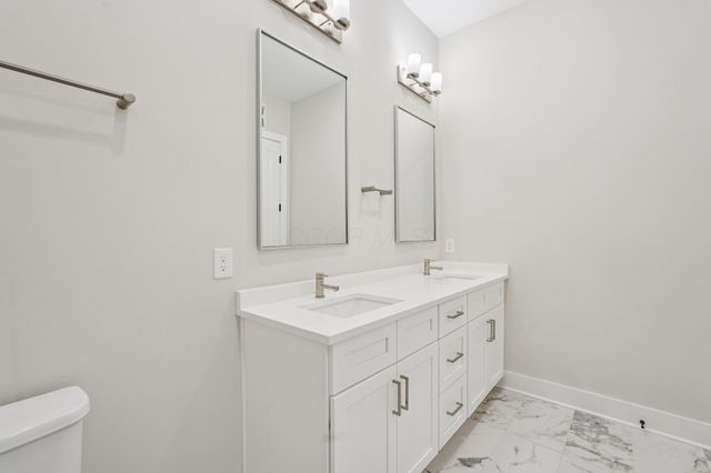 2842 Gunnison Drive, 303, Columbus, OH 43228