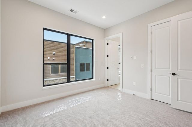 2842 Gunnison Drive, 303, Columbus, OH 43228