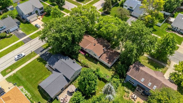 2613 Midland Drive, Naperville, IL 60564
