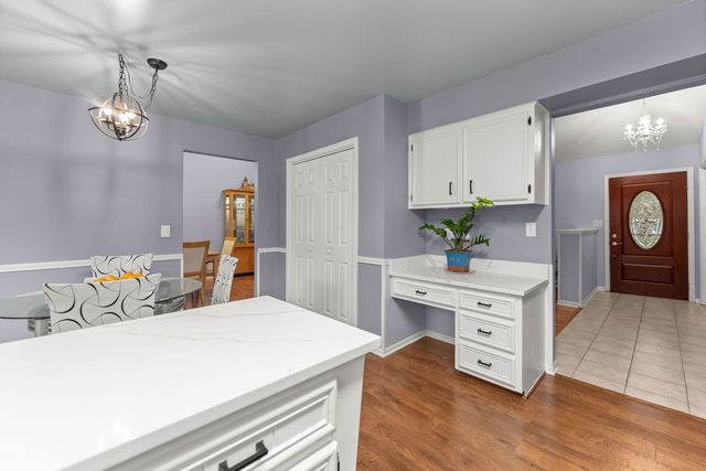 2613 Midland Drive, Naperville, IL 60564