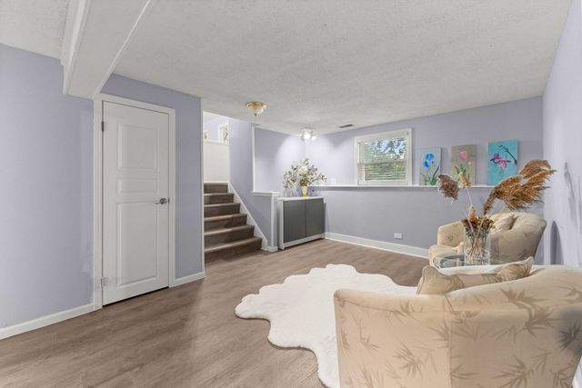 2613 Midland Drive, Naperville, IL 60564