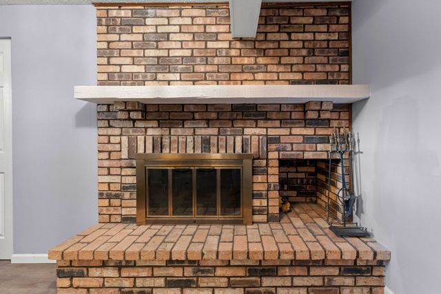 2613 Midland Drive, Naperville, IL 60564