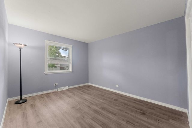 2613 Midland Drive, Naperville, IL 60564