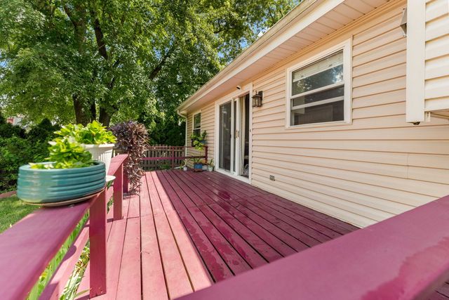 2613 Midland Drive, Naperville, IL 60564