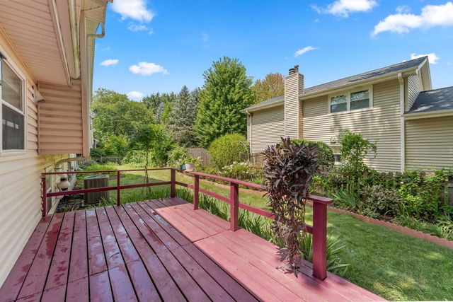 2613 Midland Drive, Naperville, IL 60564
