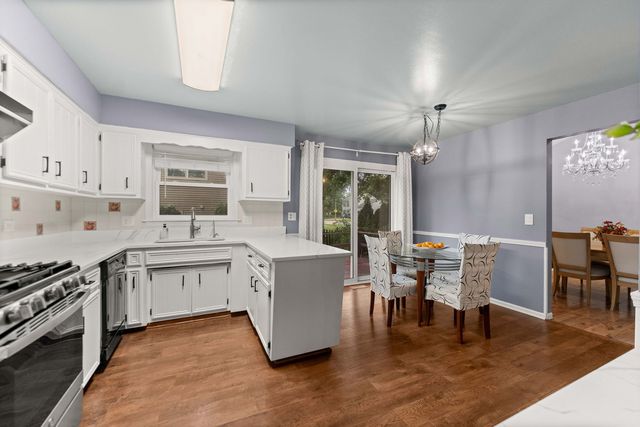 2613 Midland Drive, Naperville, IL 60564