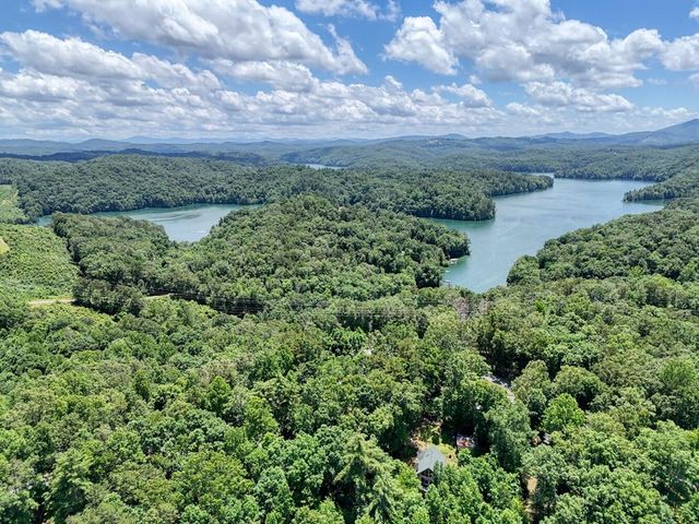 883 Village Road, Murphy, NC 28906