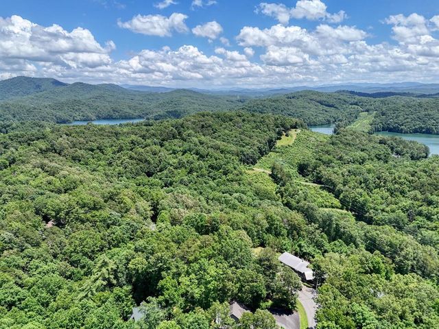 883 Village Road, Murphy, NC 28906