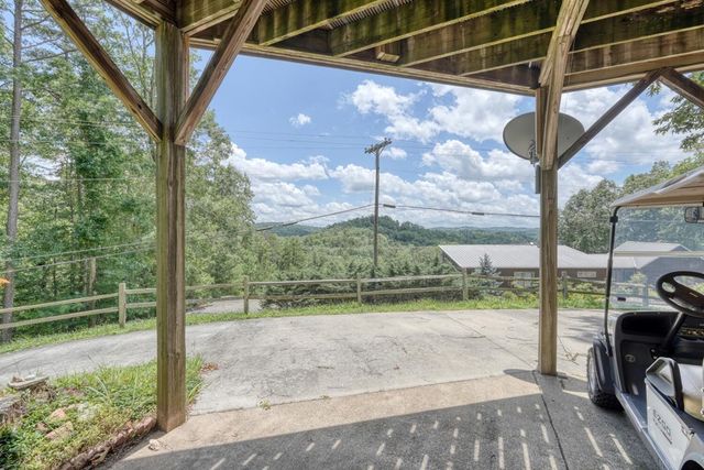 883 Village Road, Murphy, NC 28906