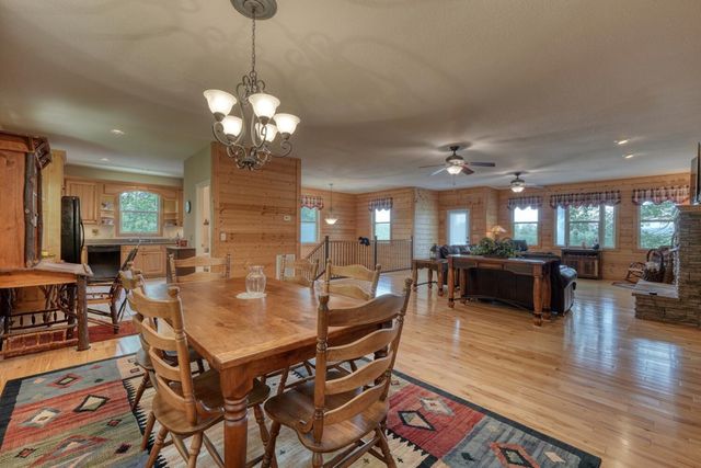 883 Village Road, Murphy, NC 28906