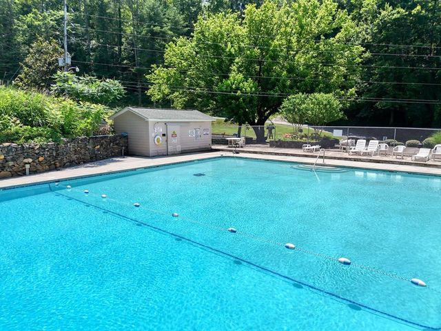 883 Village Road, Murphy, NC 28906