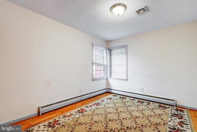 2584 SPRING VALLEY RD, Lancaster, PA 17601