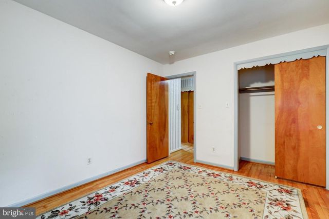 2584 SPRING VALLEY RD, Lancaster, PA 17601