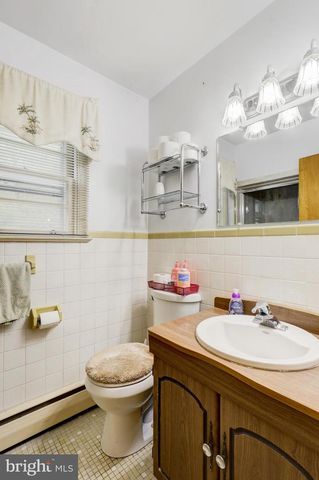 2584 SPRING VALLEY RD, Lancaster, PA 17601