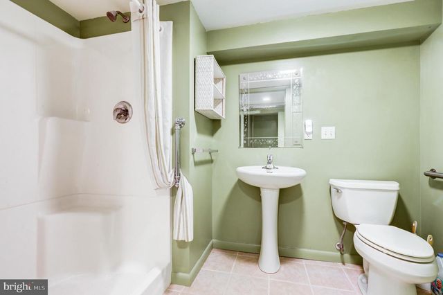 2584 SPRING VALLEY RD, Lancaster, PA 17601