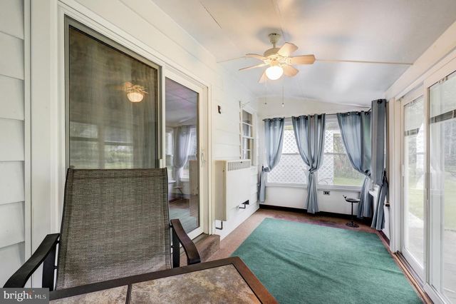 2584 SPRING VALLEY RD, Lancaster, PA 17601